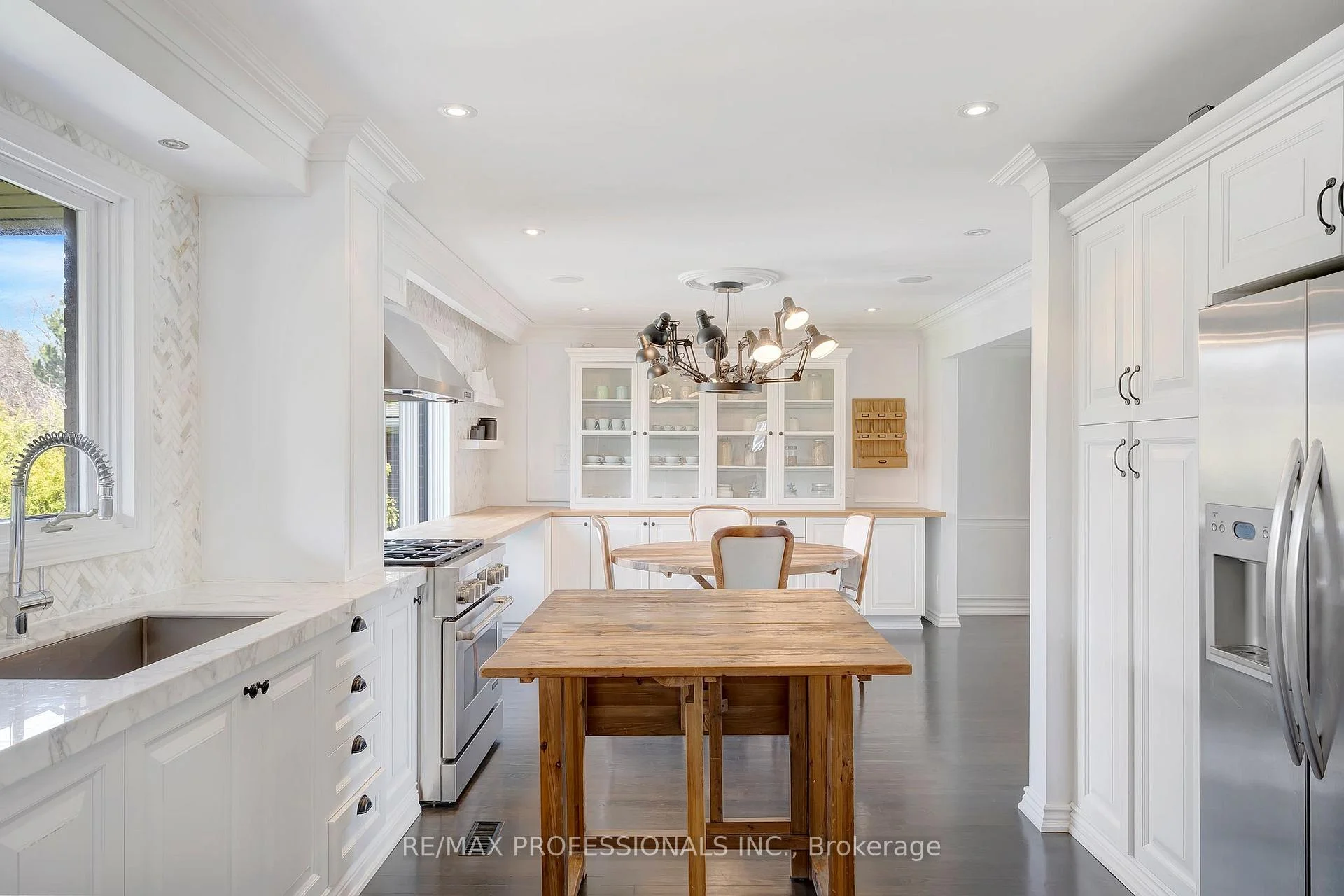 Photo 21 of 52 Courtsfield Crescent, Etobicoke, Edenbridge-Humber Valley — HOMEH