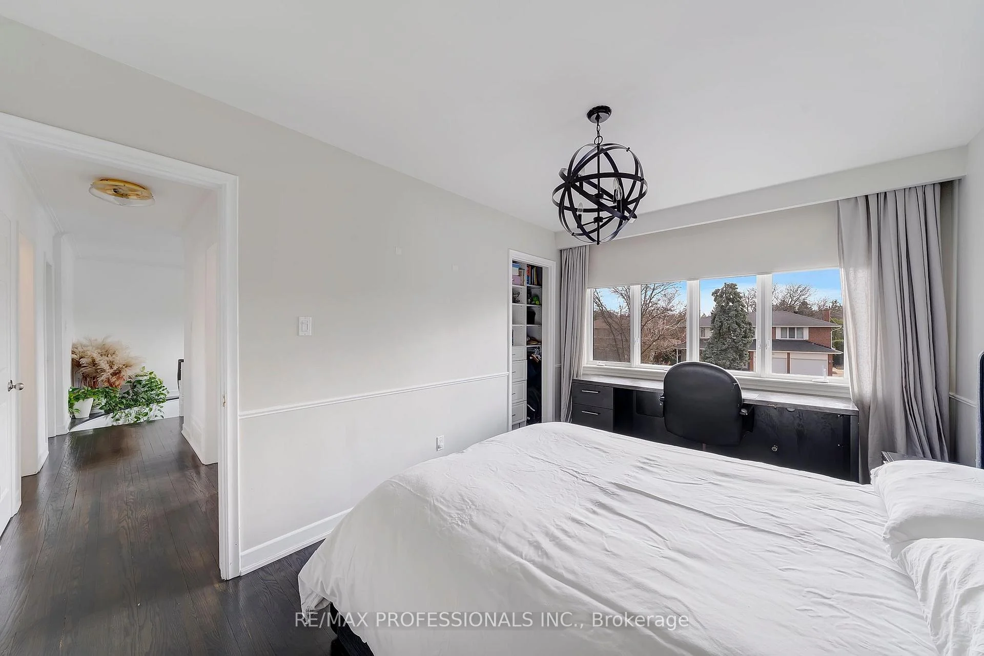 Photo 38 of 52 Courtsfield Crescent, Etobicoke, Edenbridge-Humber Valley — HOMEH