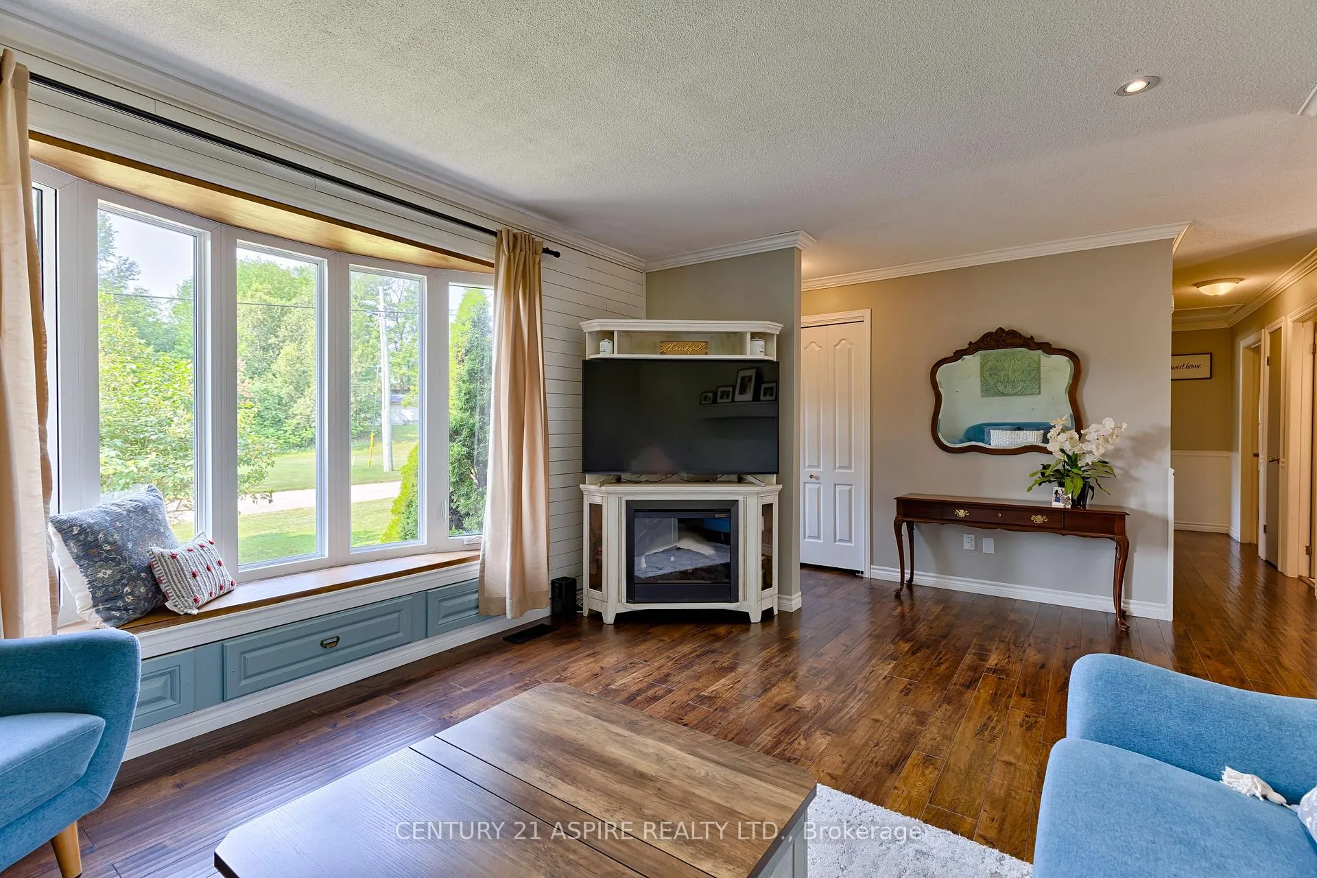 Photo 5 of 22 Harris Crescent, Whitewater Region, Beachburg — HOMEH