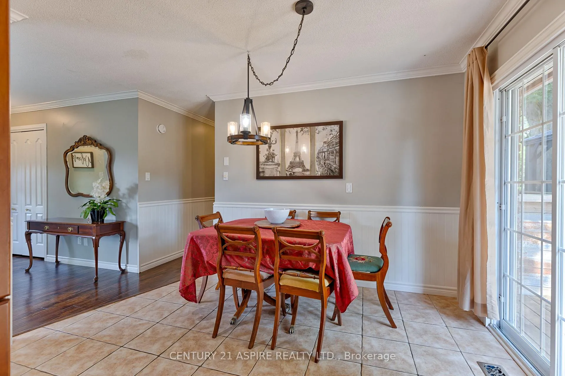 Photo 8 of 22 Harris Crescent, Whitewater Region, Beachburg — HOMEH