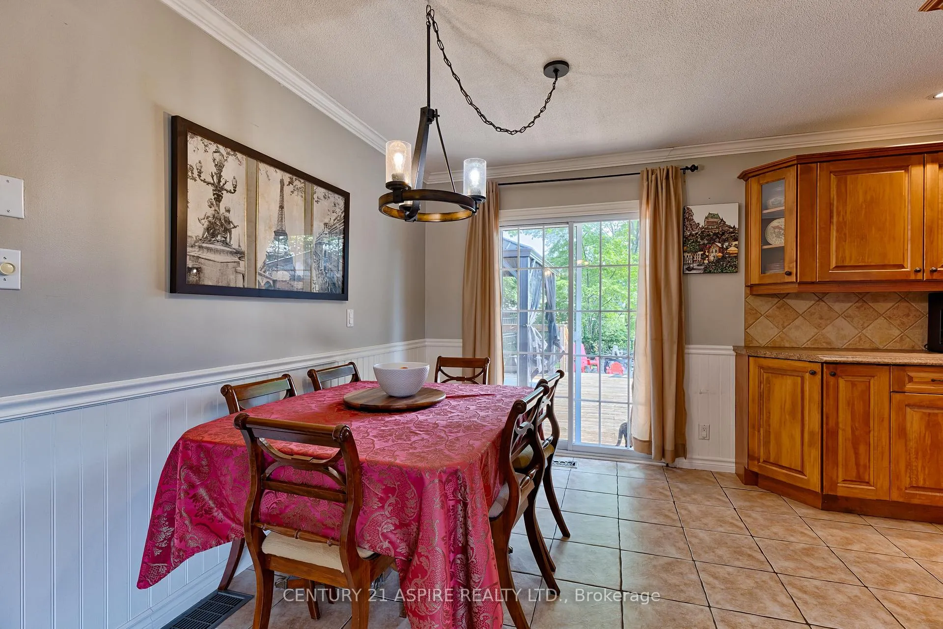 Photo 9 of 22 Harris Crescent, Whitewater Region, Beachburg — HOMEH