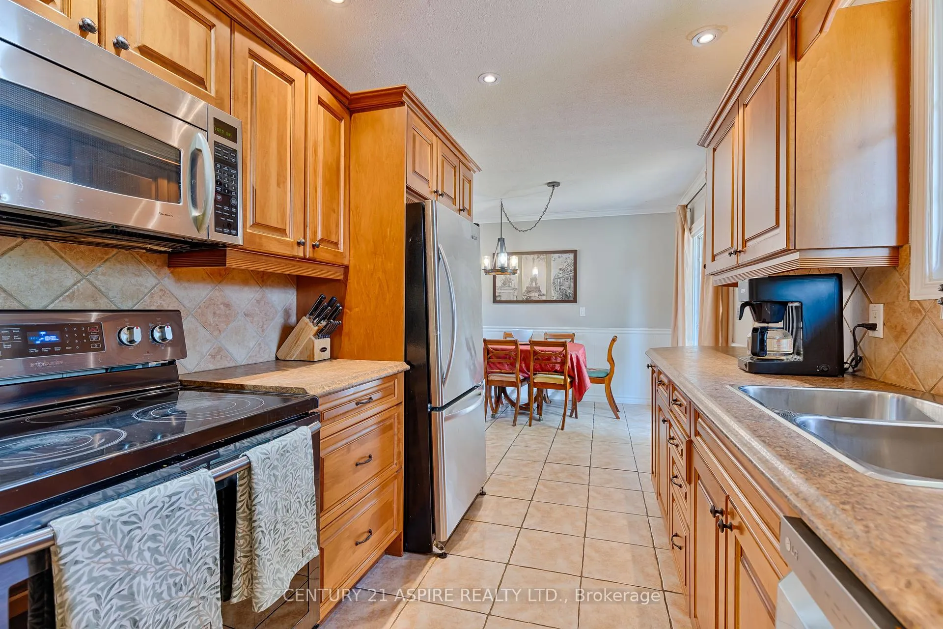 Photo 11 of 22 Harris Crescent, Whitewater Region, Beachburg — HOMEH