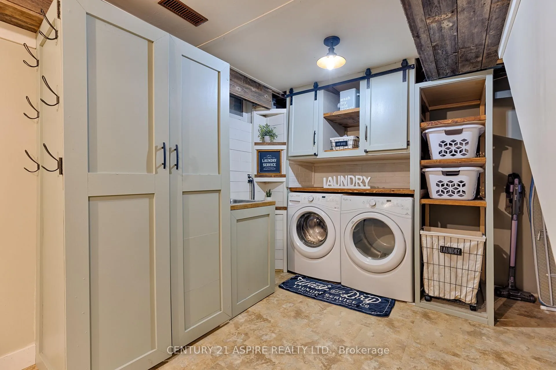 Photo 30 of 22 Harris Crescent, Whitewater Region, Beachburg — HOMEH