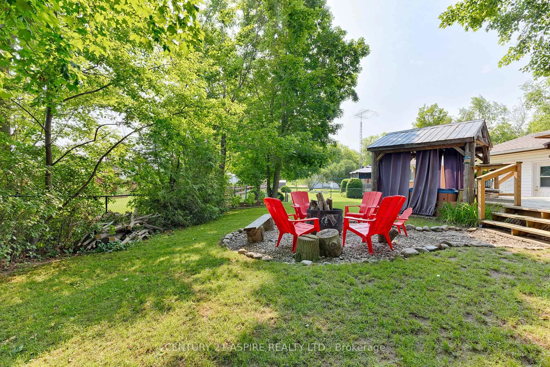 Photo 35 of 22 Harris Crescent, Whitewater Region, Beachburg — HOMEH