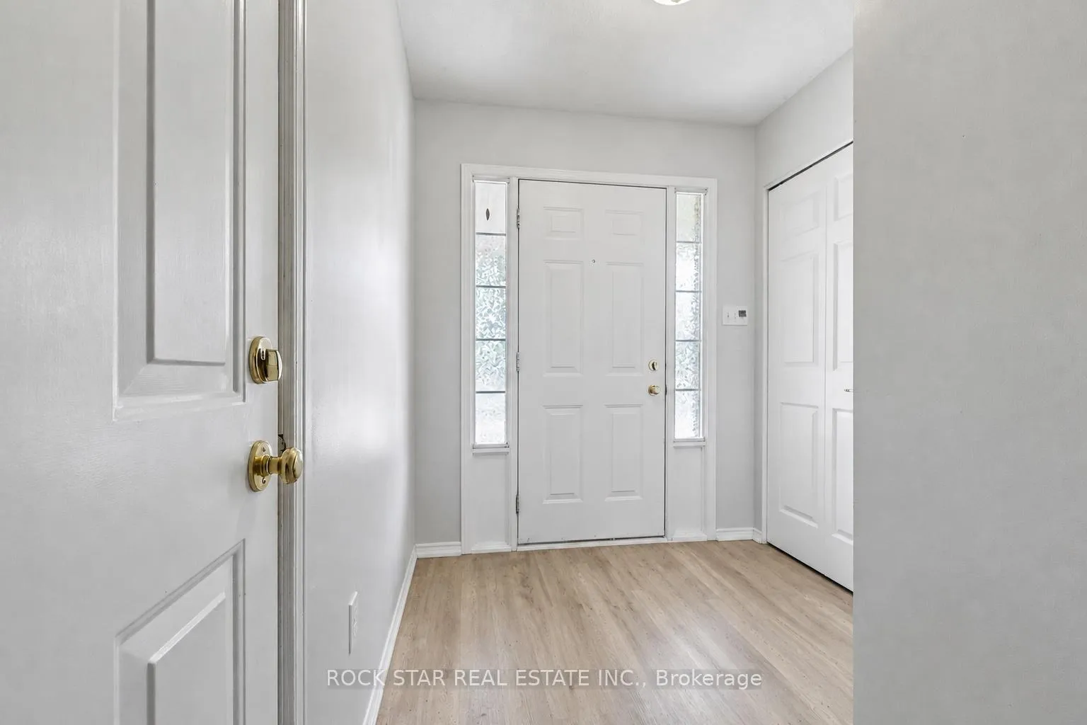Photo 2 of 72 Chesterton Lane, Guelph, Grange Road — HOMEH