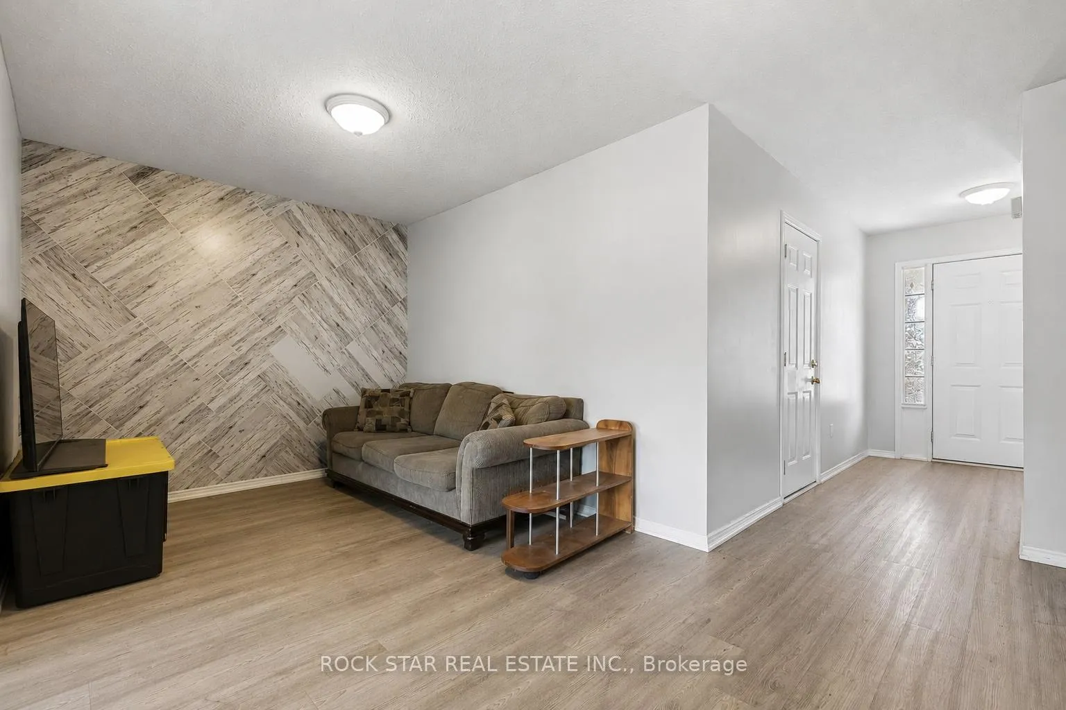 Photo 5 of 72 Chesterton Lane, Guelph, Grange Road — HOMEH