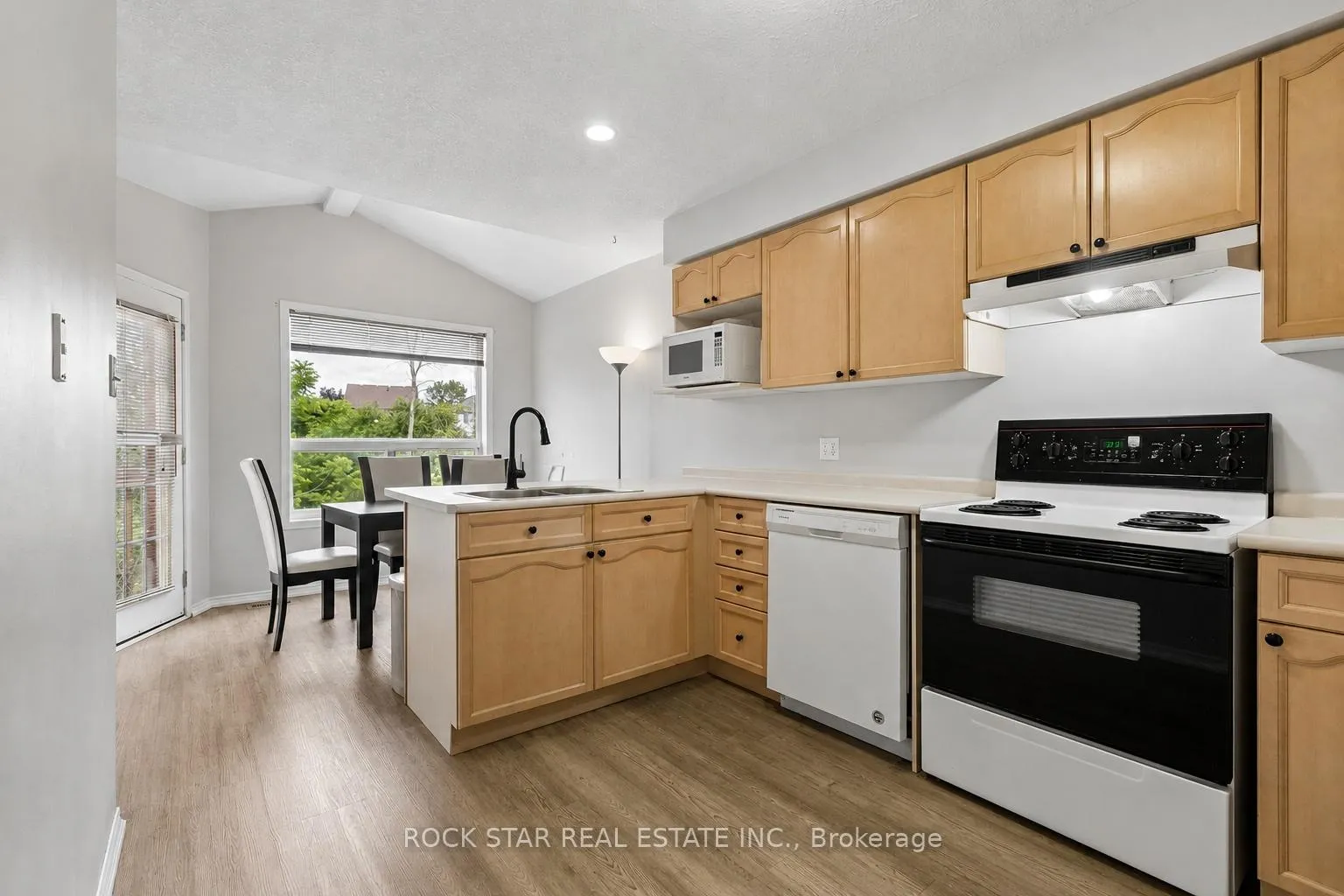 Photo 8 of 72 Chesterton Lane, Guelph, Grange Road — HOMEH
