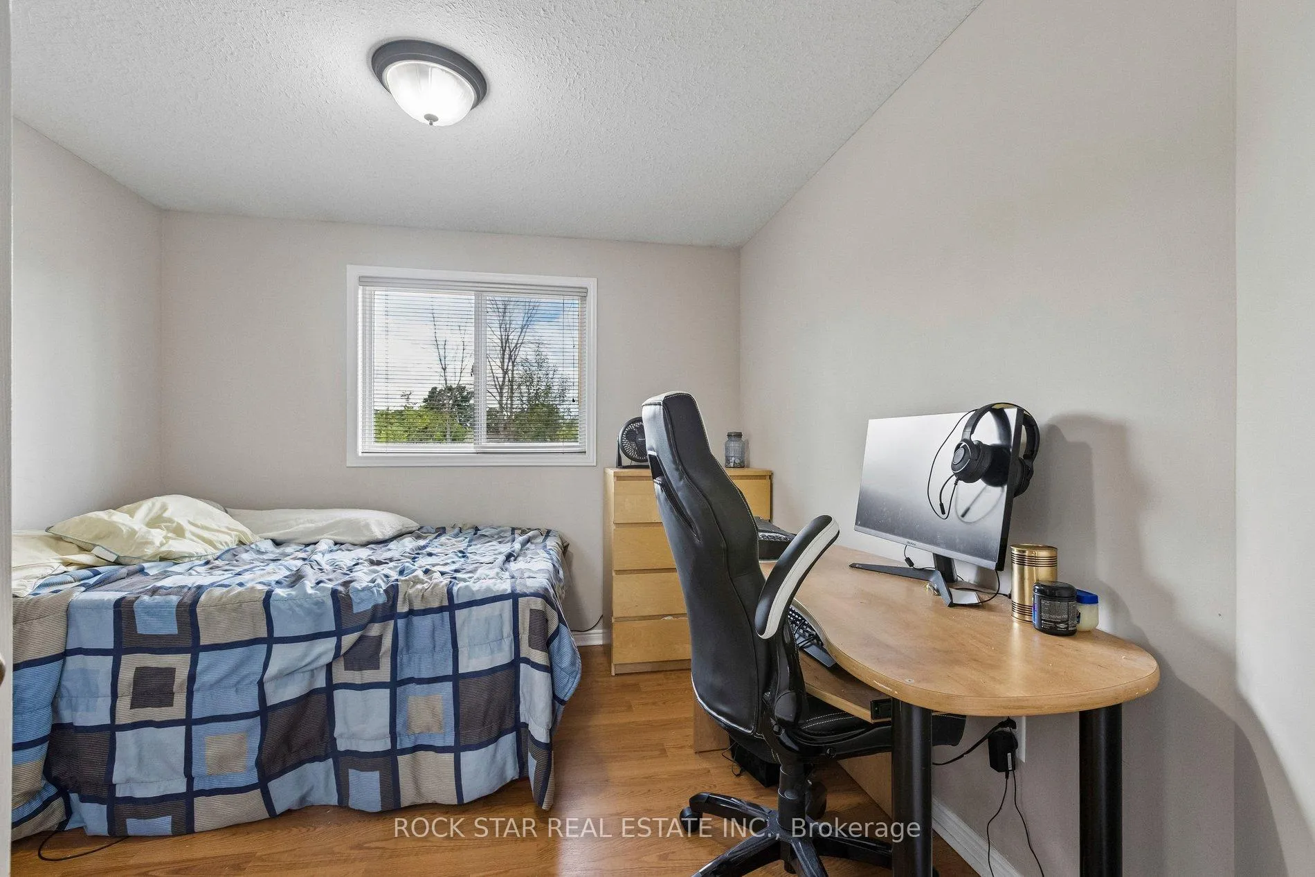 Photo 15 of 72 Chesterton Lane, Guelph, Grange Road — HOMEH