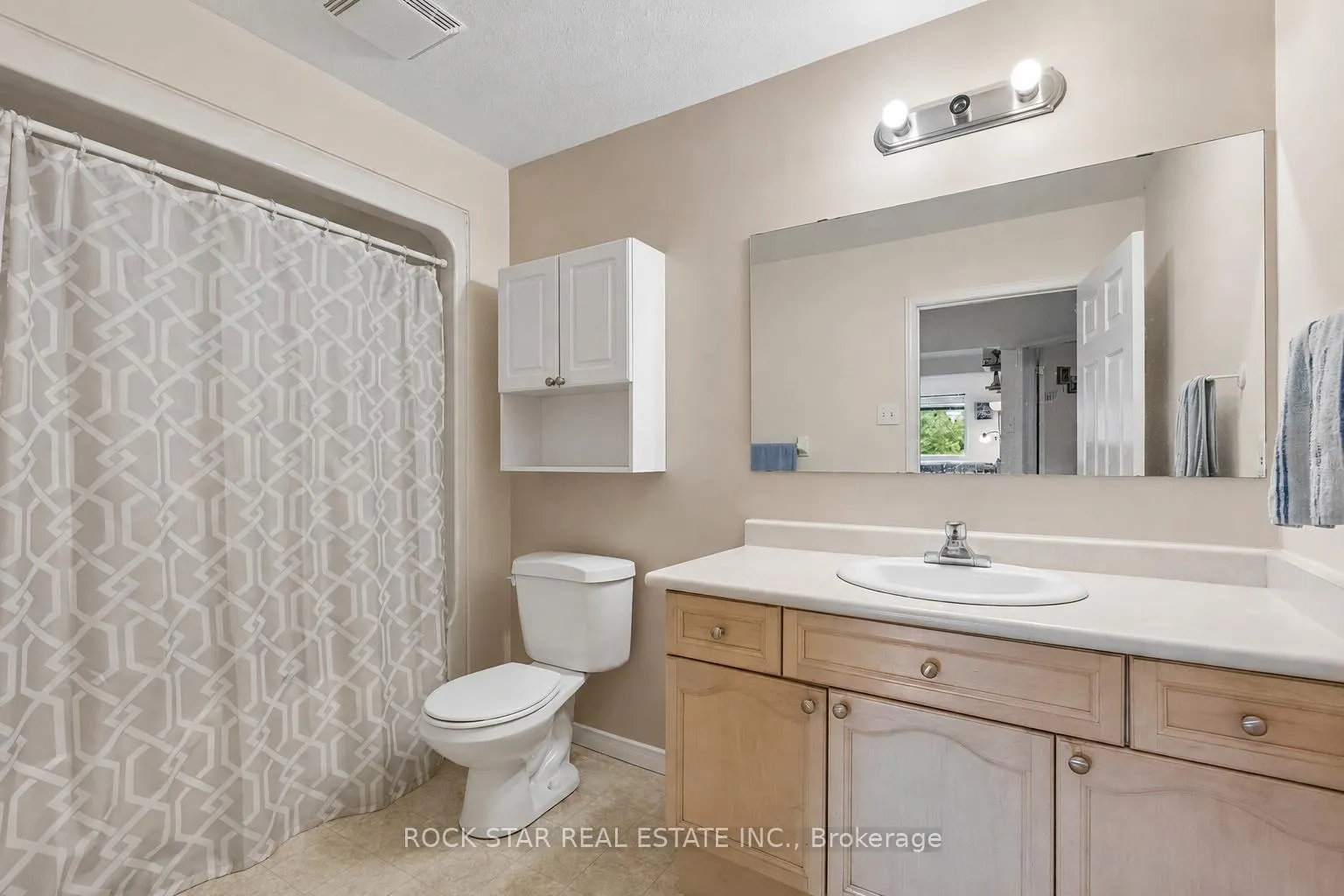 Photo 23 of 72 Chesterton Lane, Guelph, Grange Road — HOMEH