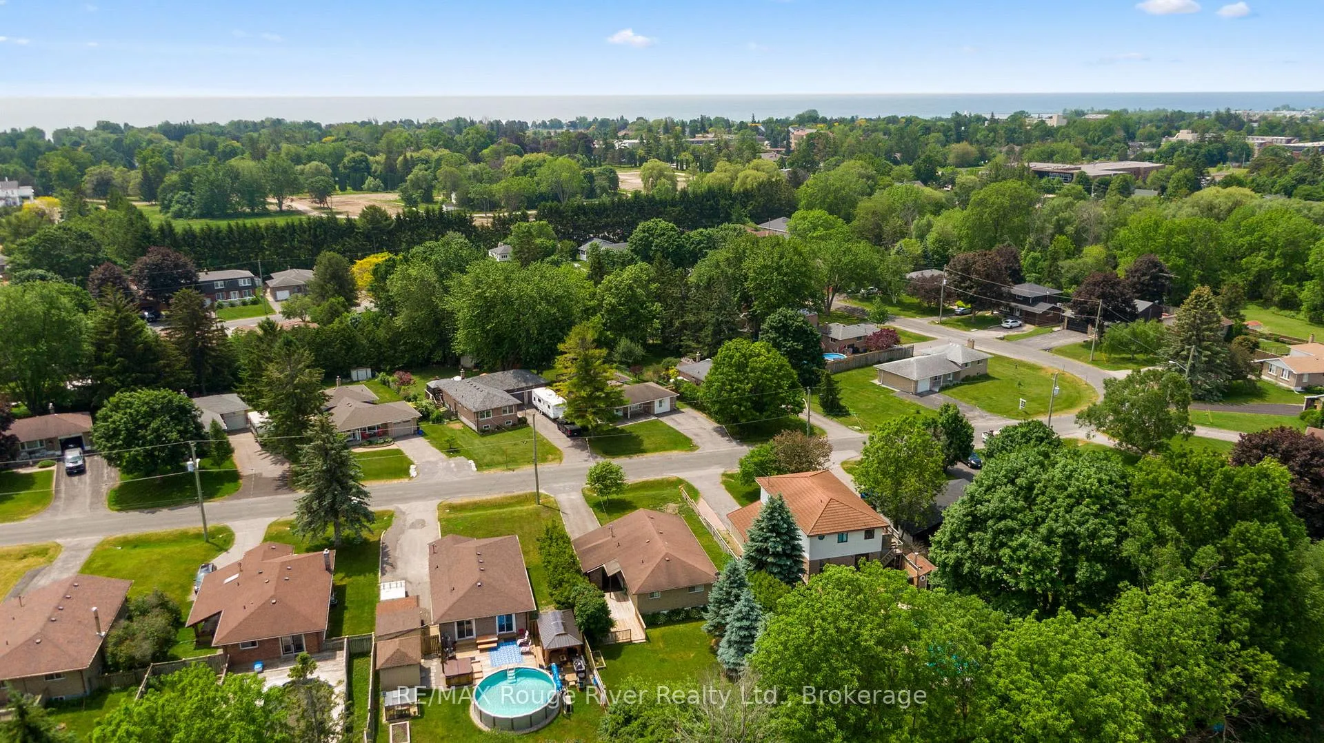 Photo 43 of 42 Meredith Crescent, Cobourg — HOMEH