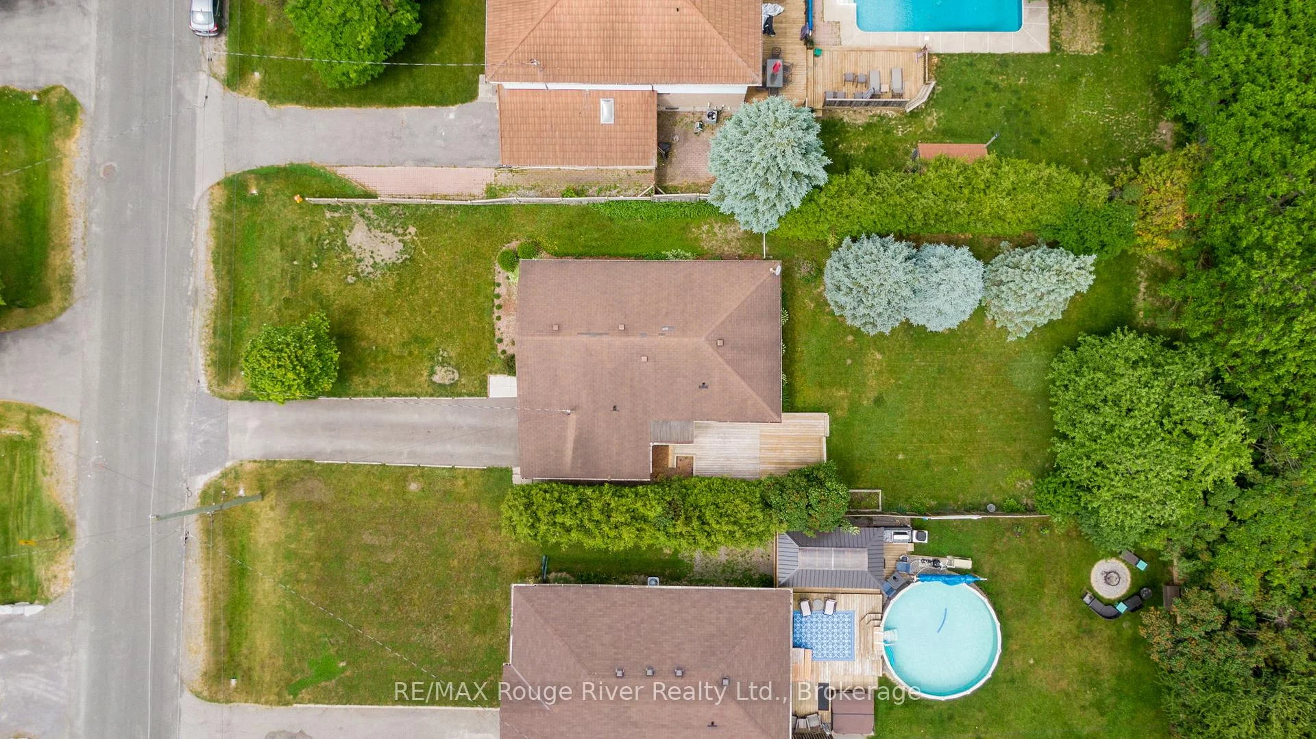 Photo 9 of 42 Meredith Crescent, Cobourg — HOMEH
