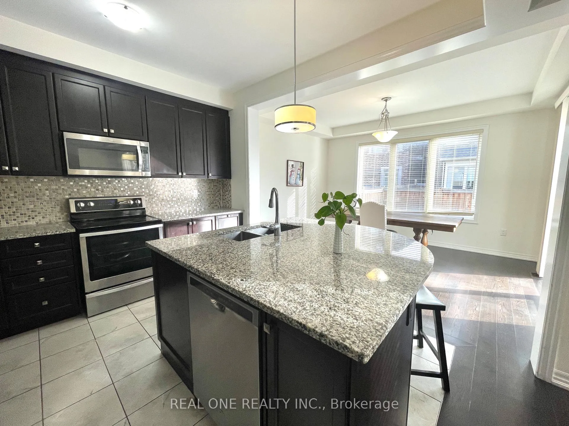 Photo 8 of 3164 Ernest Appelbe Boulevard, Oakville, Glenorchy — HOMEH