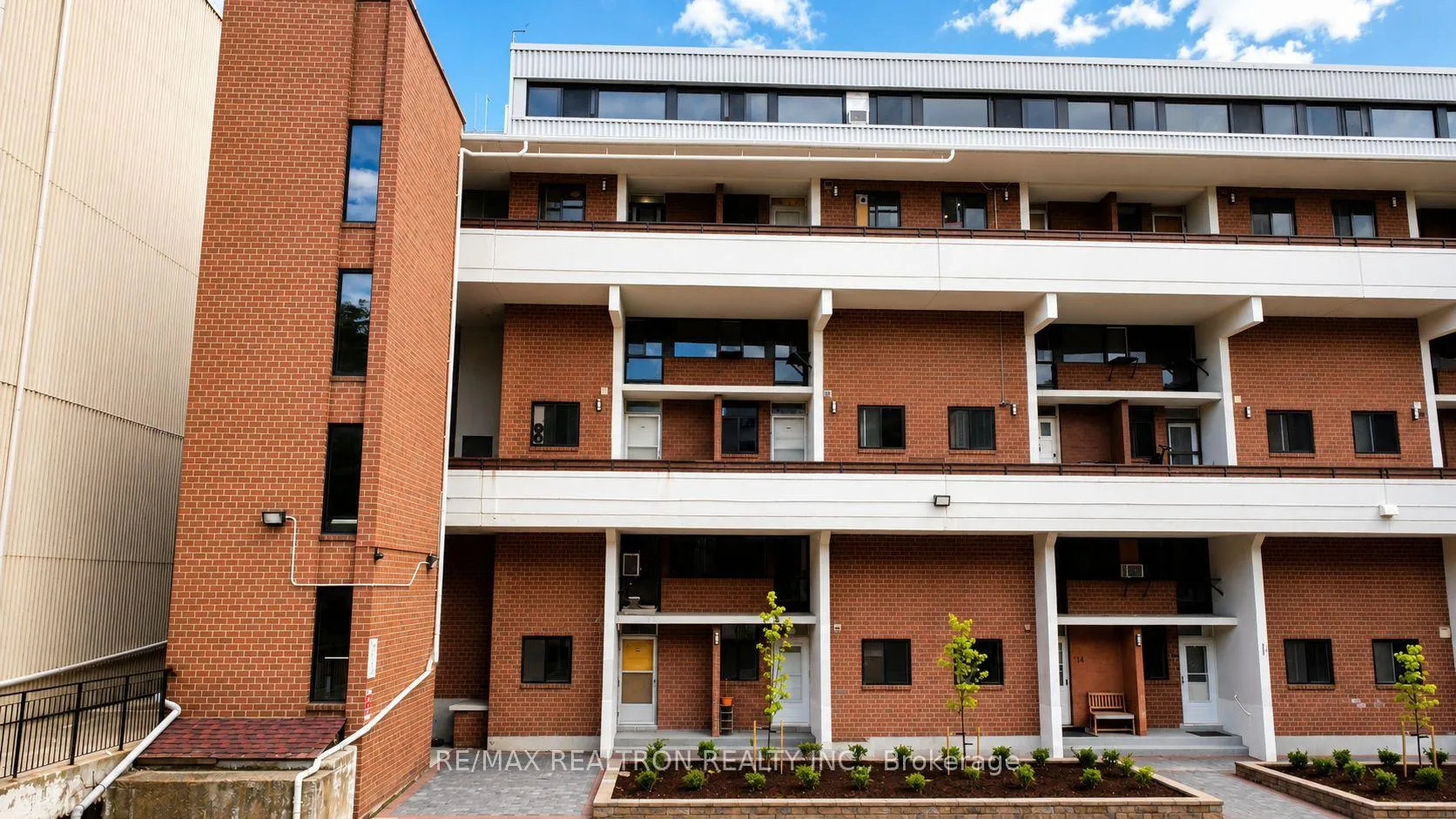 Front of Unit 112, 125 Leeward Glenway