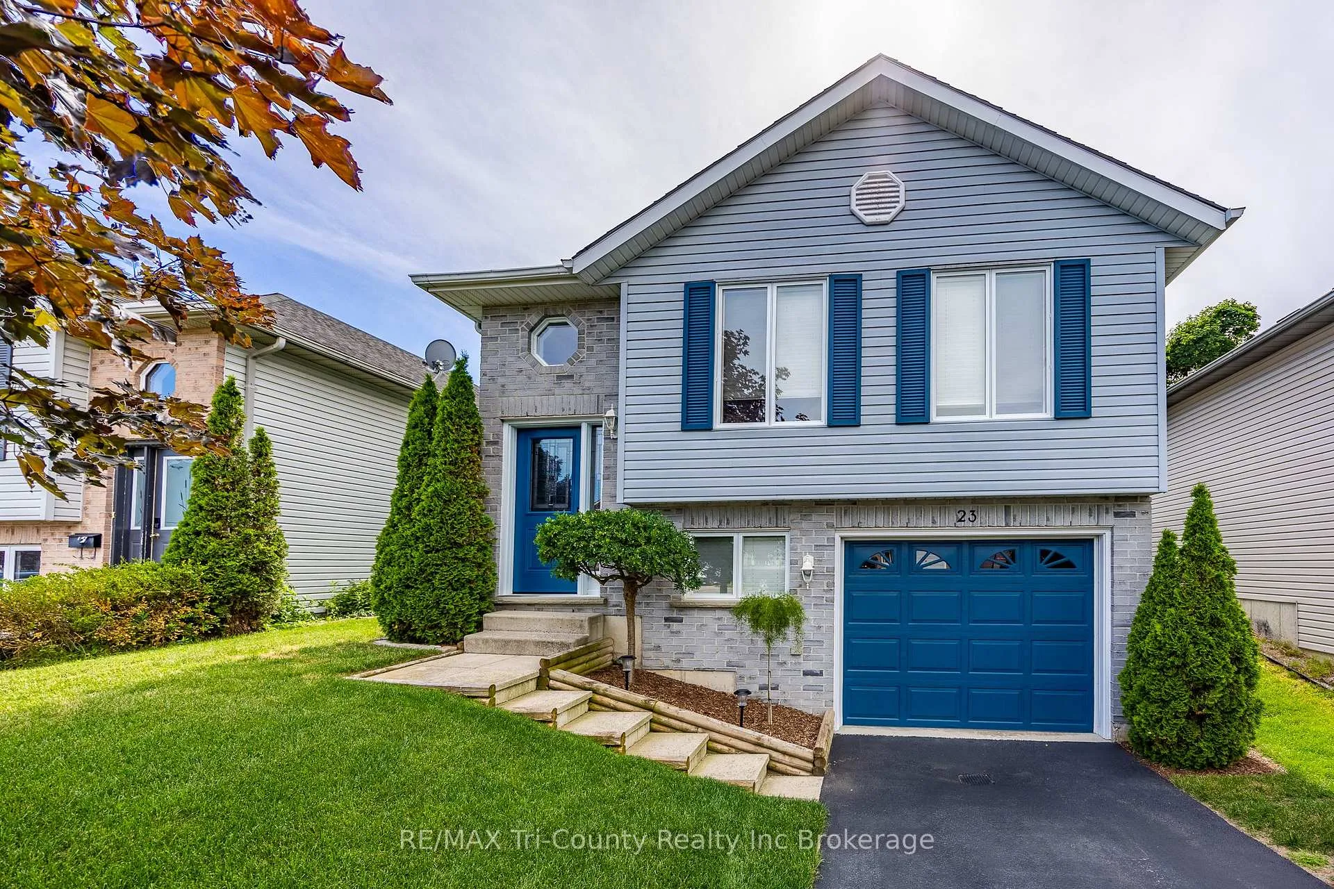 Photo 1 of 23 Magnolia Drive, Tillsonburg — HOMEH
