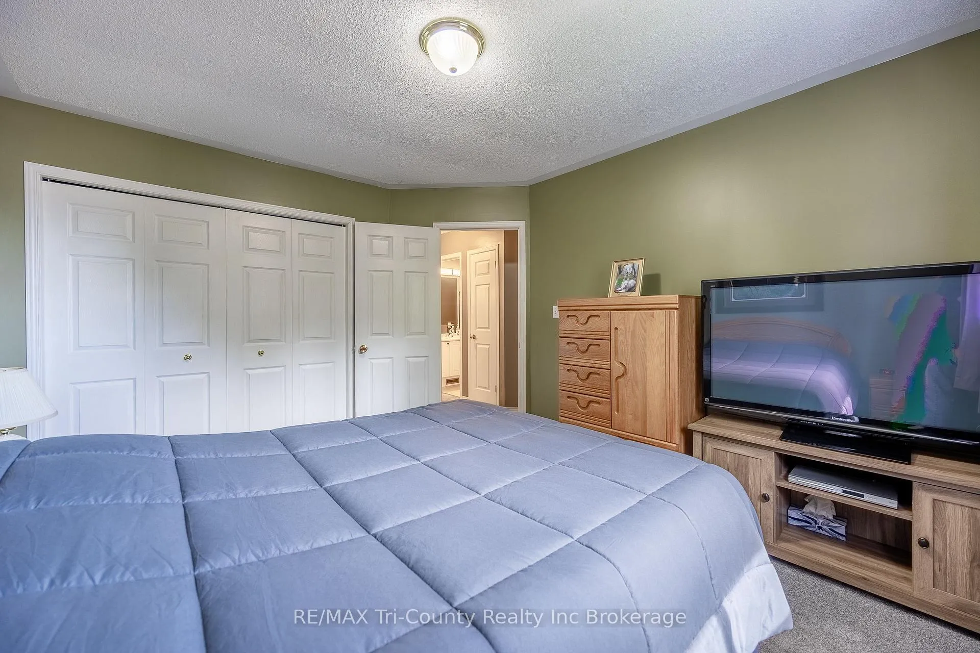 Photo 14 of 23 Magnolia Drive, Tillsonburg — HOMEH