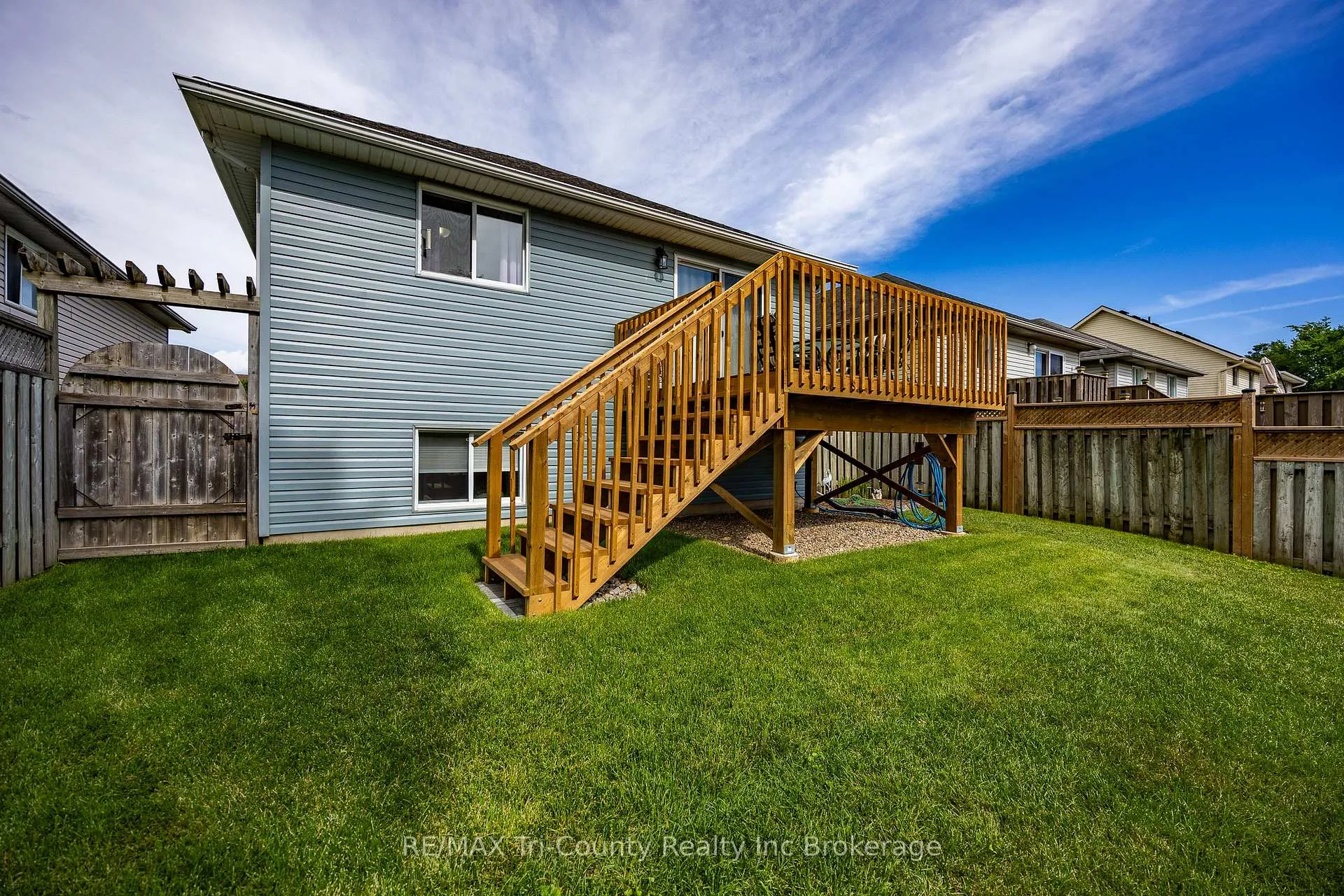 Photo 21 of 23 Magnolia Drive, Tillsonburg — HOMEH