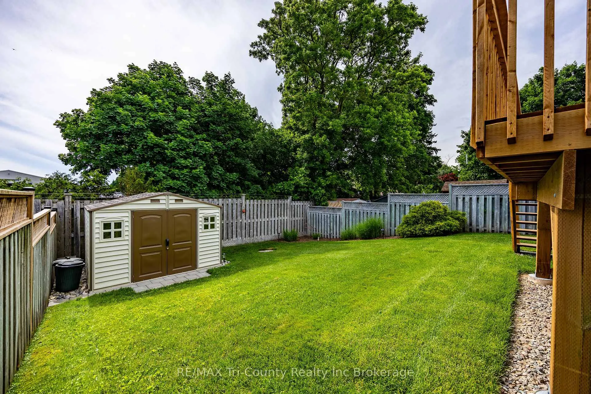 Photo 22 of 23 Magnolia Drive, Tillsonburg — HOMEH