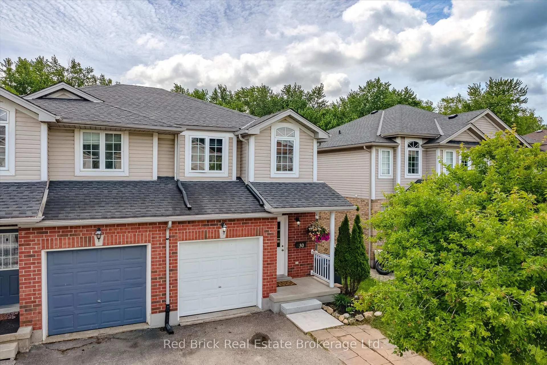 Photo 2 of 30 Chillico Drive, Guelph, Willow West/Sugarbush/West Acres — HOMEH