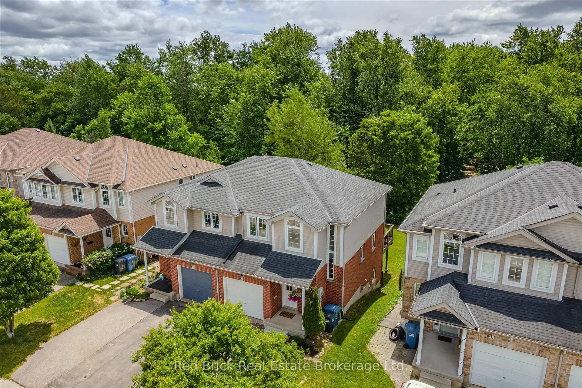 Photo 3 of 30 Chillico Drive, Guelph, Willow West/Sugarbush/West Acres — HOMEH