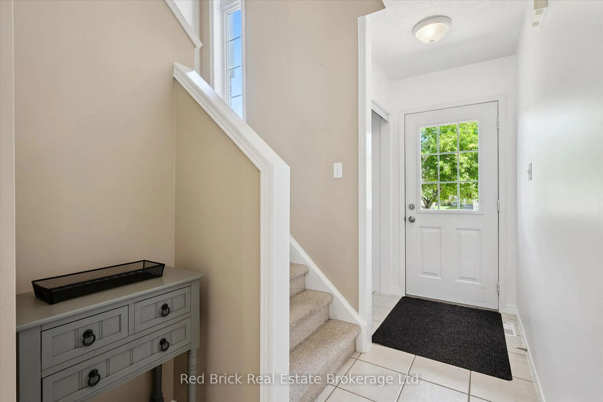 Photo 6 of 30 Chillico Drive, Guelph, Willow West/Sugarbush/West Acres — HOMEH