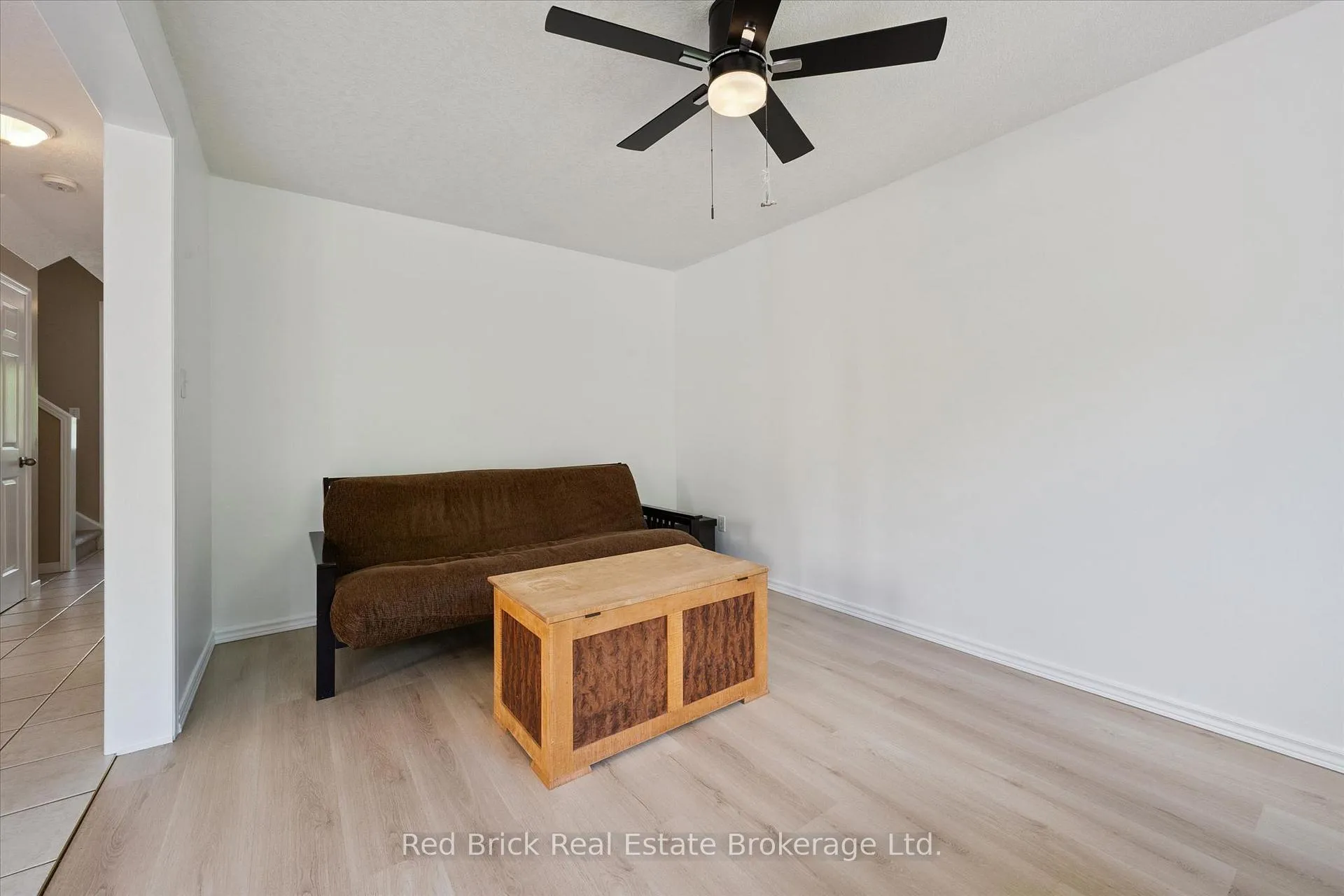 Photo 8 of 30 Chillico Drive, Guelph, Willow West/Sugarbush/West Acres — HOMEH