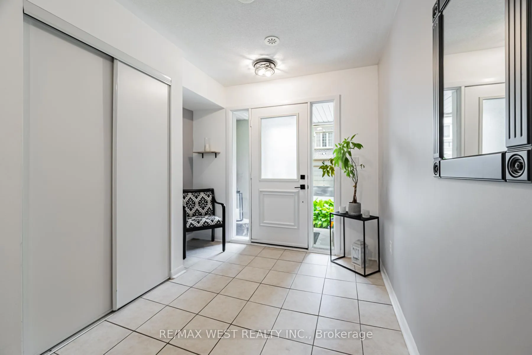 Photo 3 of Unit 85, 1250 St. Martins Drive, Pickering, Bay Ridges — HOMEH