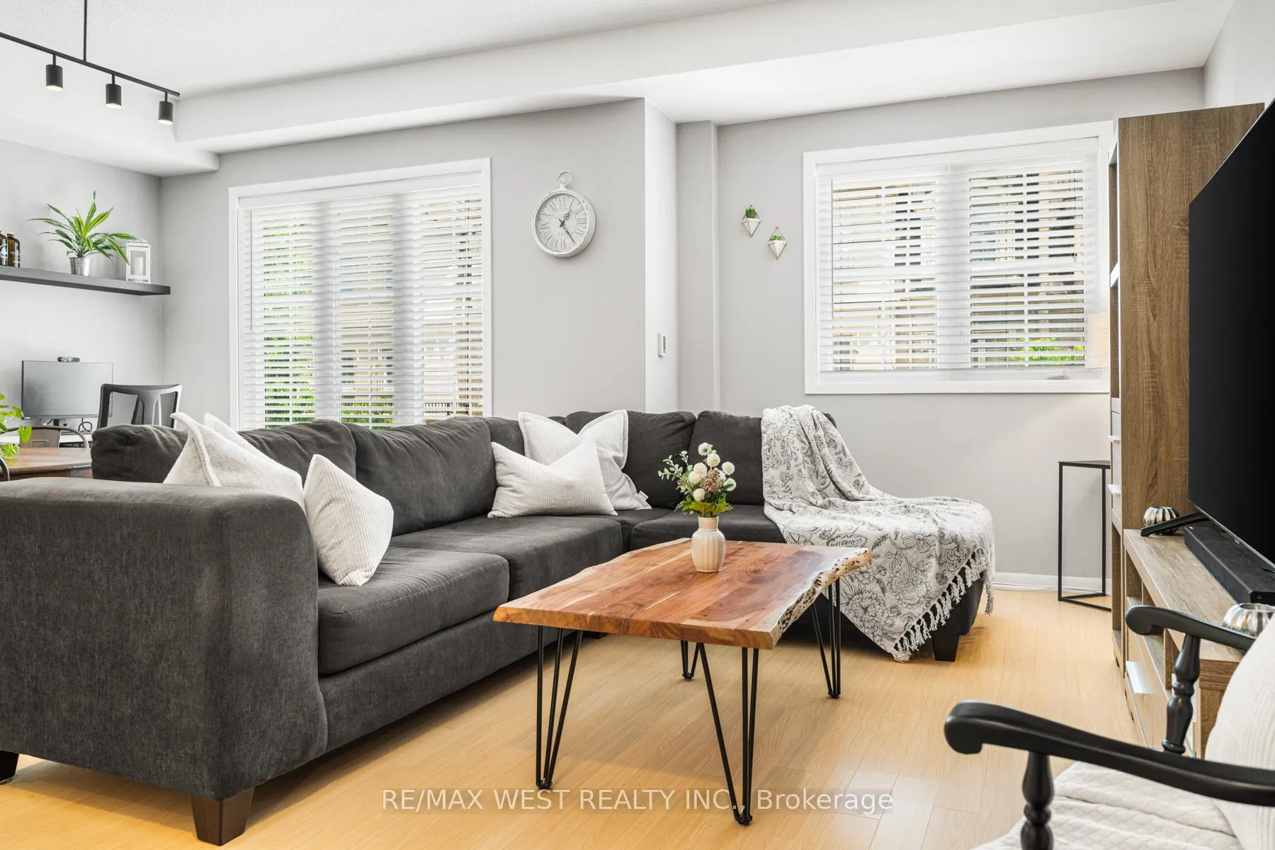 Photo 6 of Unit 85, 1250 St. Martins Drive, Pickering, Bay Ridges — HOMEH