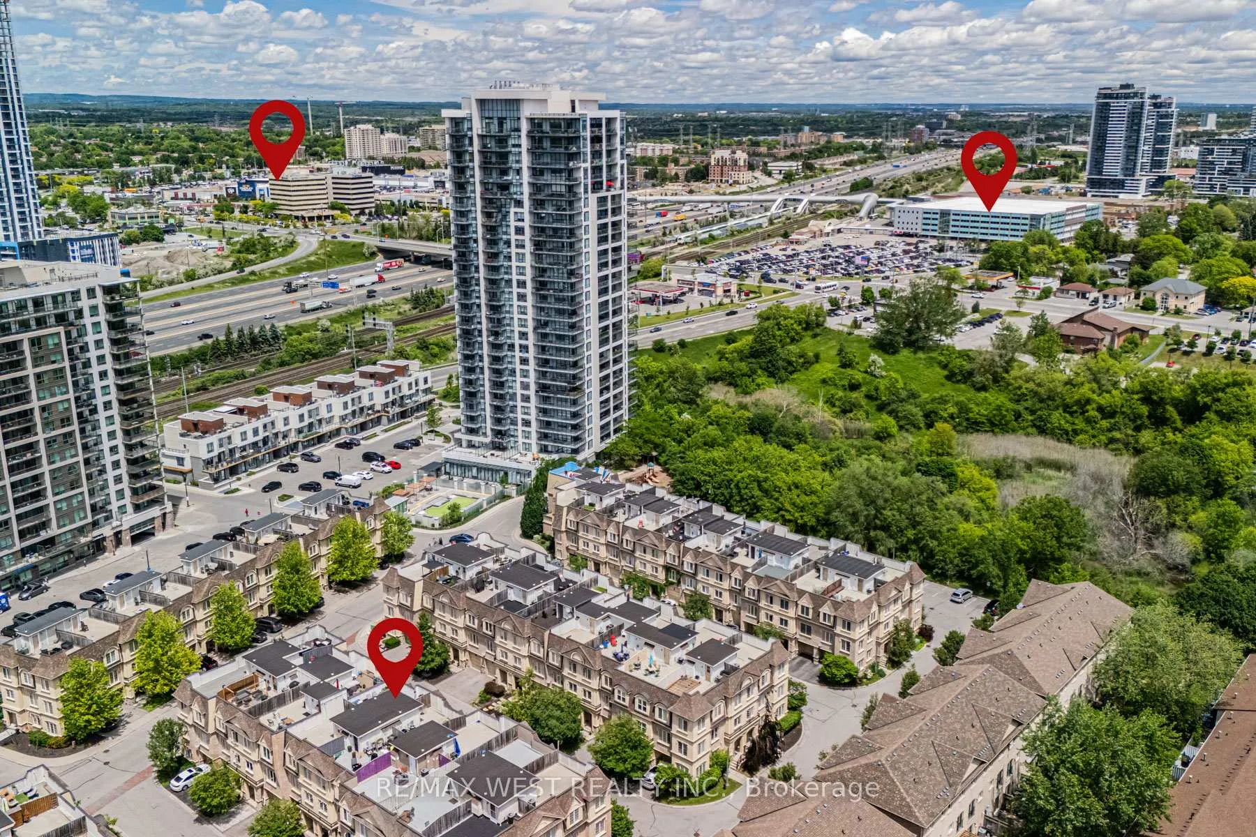 Photo 17 of Unit 85, 1250 St. Martins Drive, Pickering, Bay Ridges — HOMEH