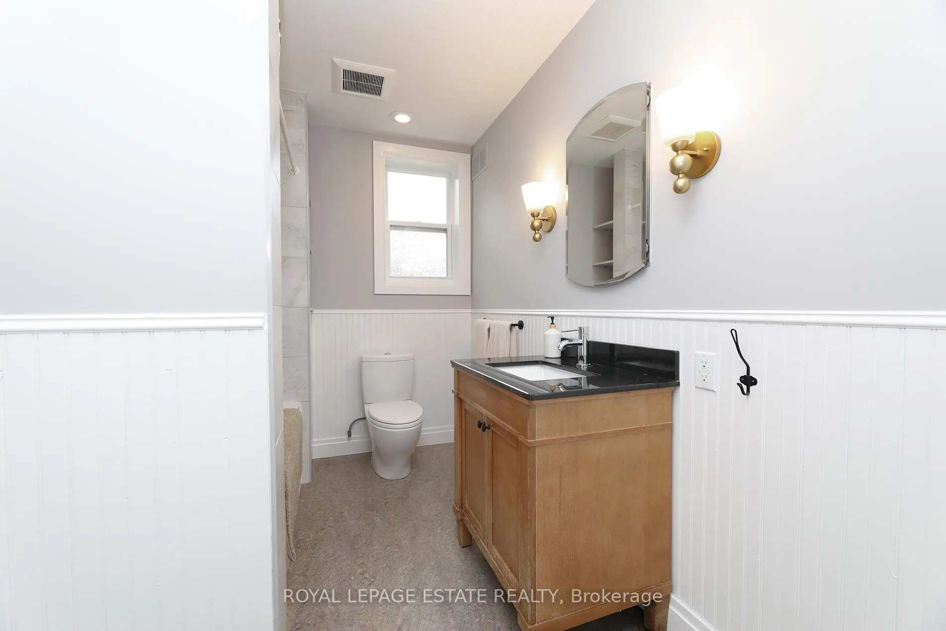 Photo 8 of 27 Sycamore Place, Toronto, The Beaches — HOMEH