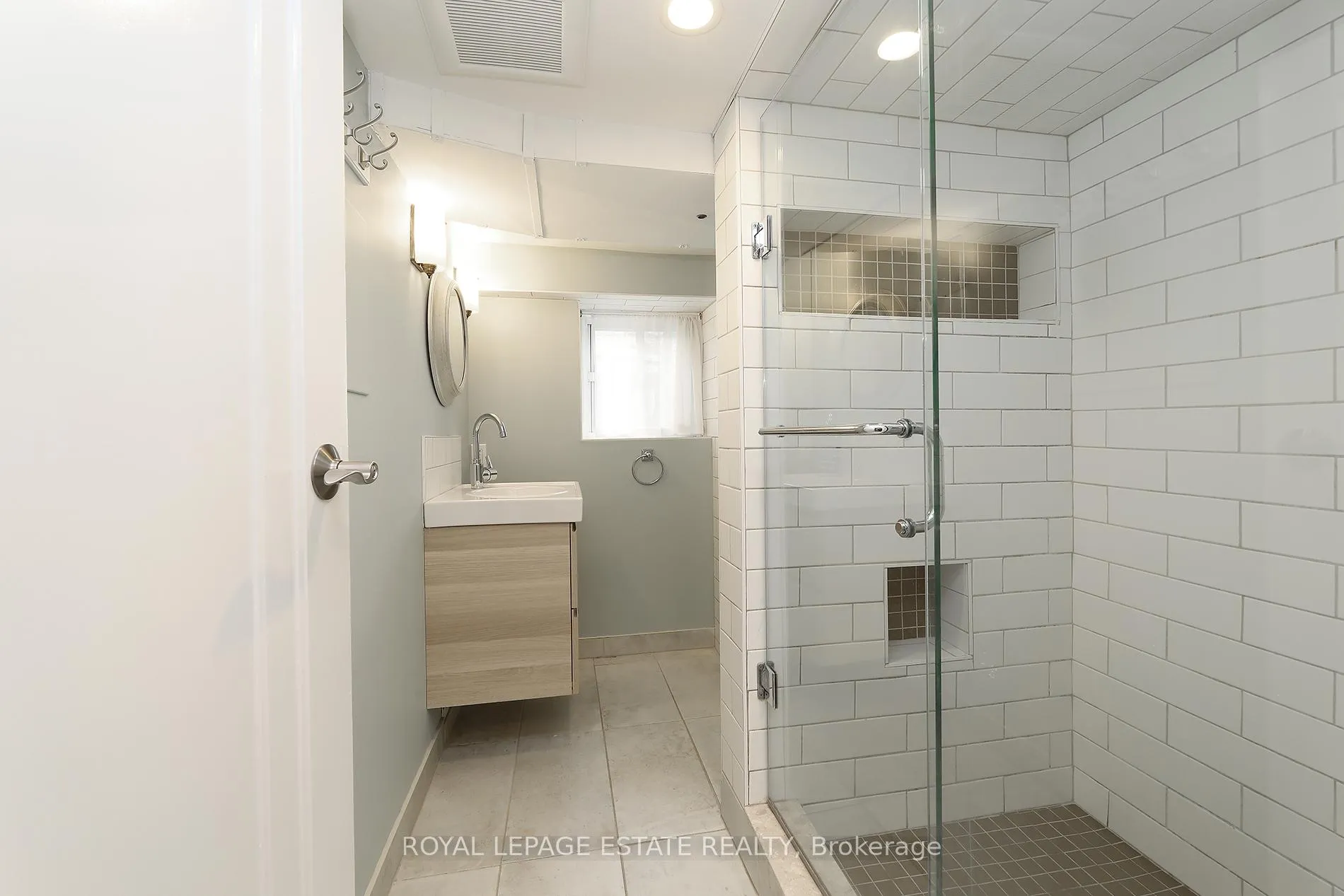 Photo 32 of 27 Sycamore Place, Toronto, The Beaches — HOMEH