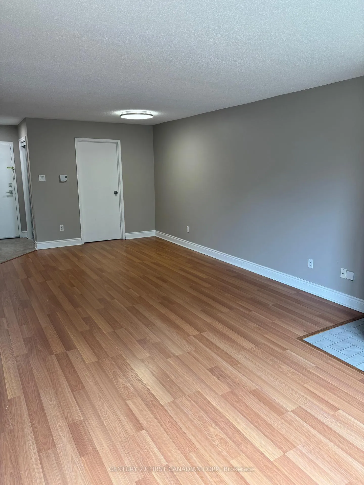 Photo 3 of Unit 206, 5 Jacksway Crescent, London, North G — HOMEH