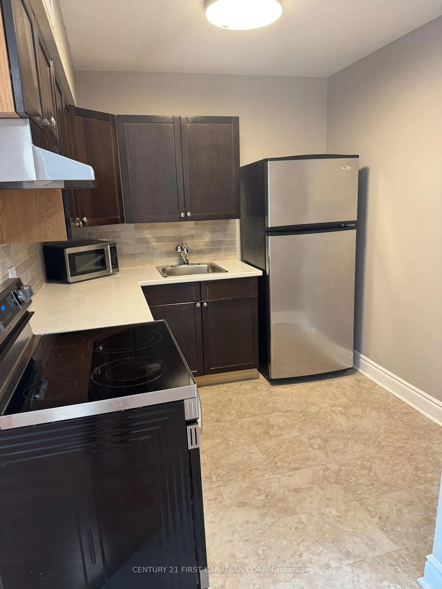 Photo 7 of Unit 206, 5 Jacksway Crescent, London, North G — HOMEH