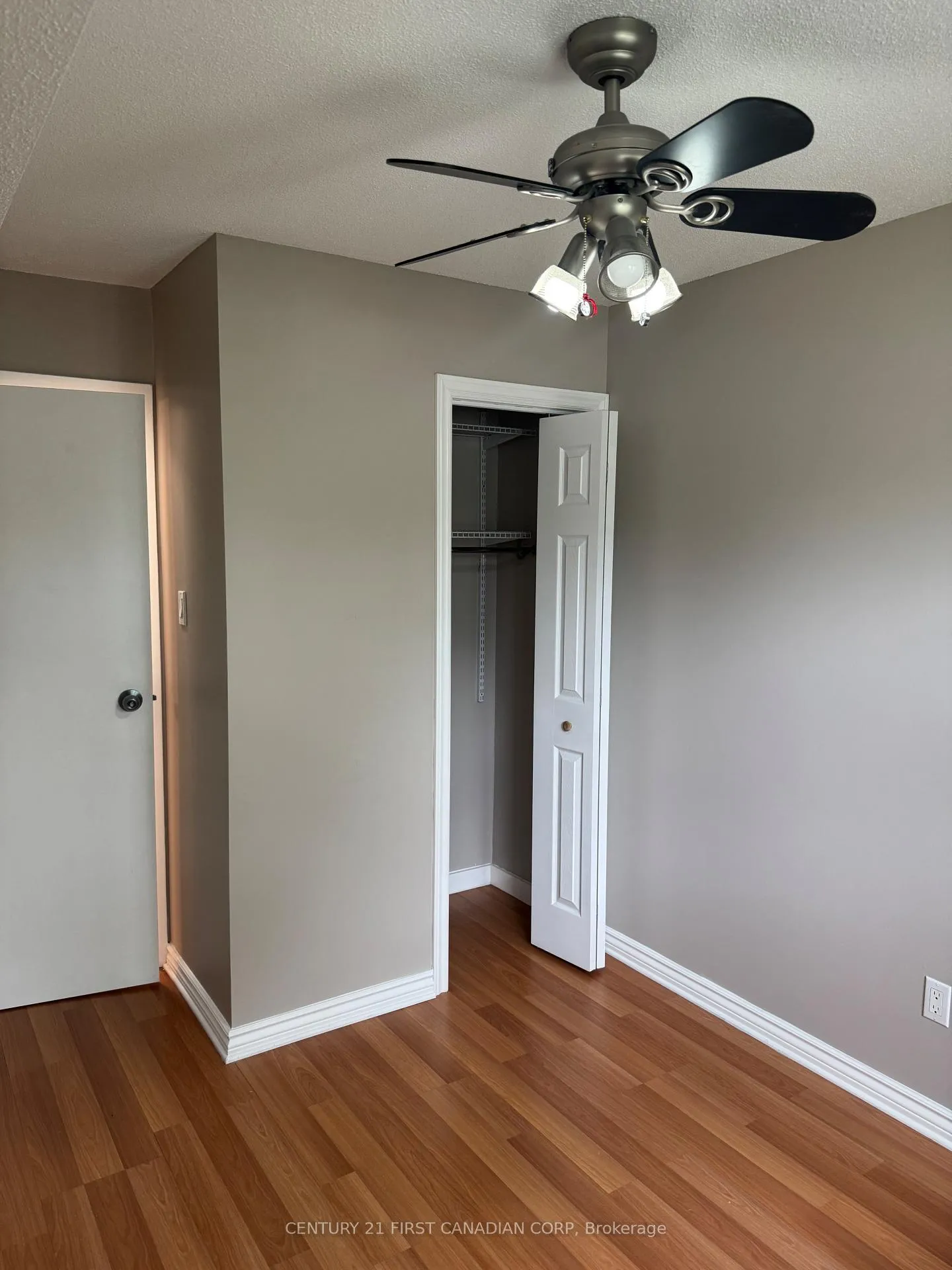 Photo 17 of Unit 206, 5 Jacksway Crescent, London, North G — HOMEH