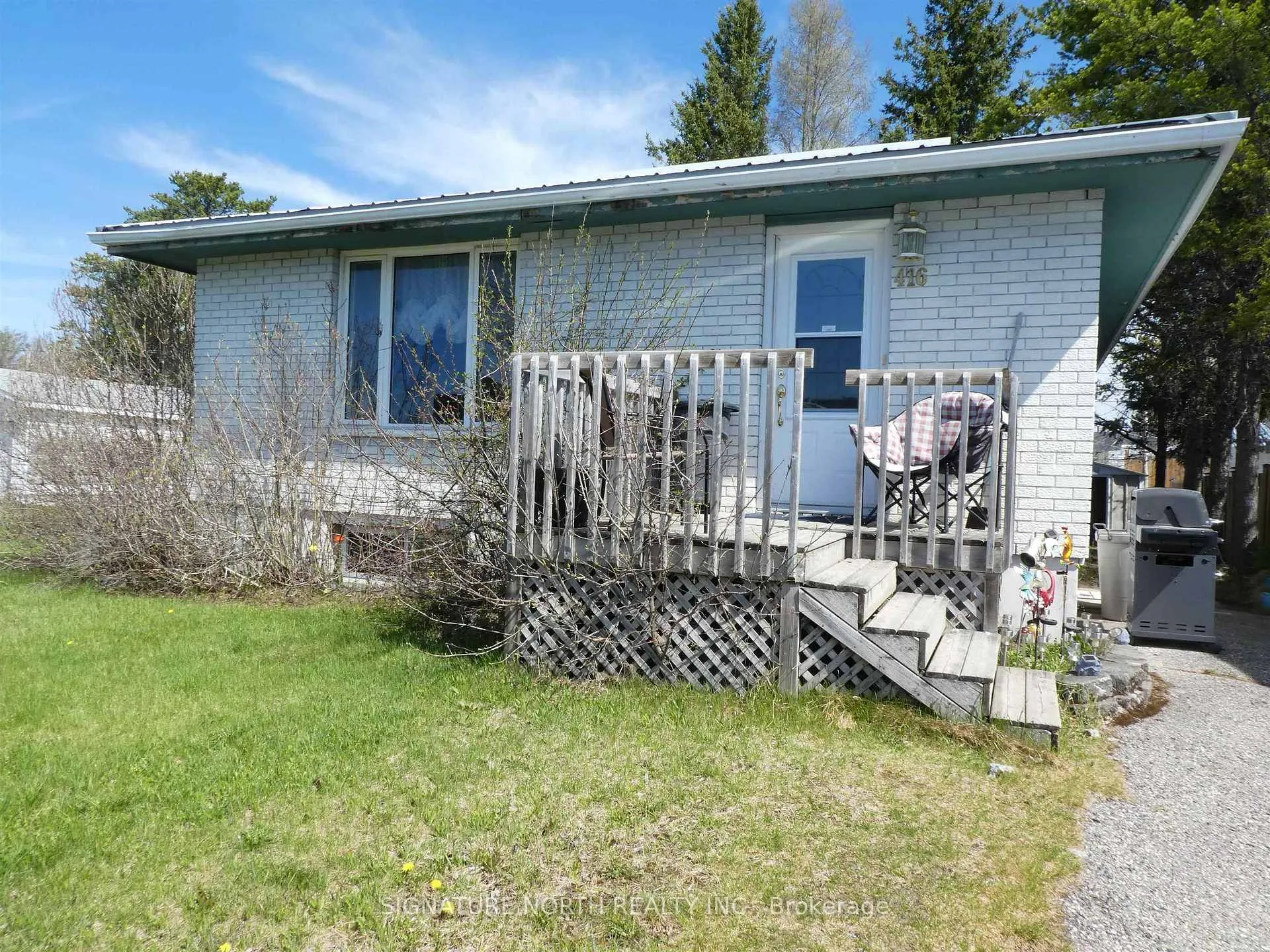 Photo 2 of 416 Fourth Avenue SW, Greenstone — HOMEH