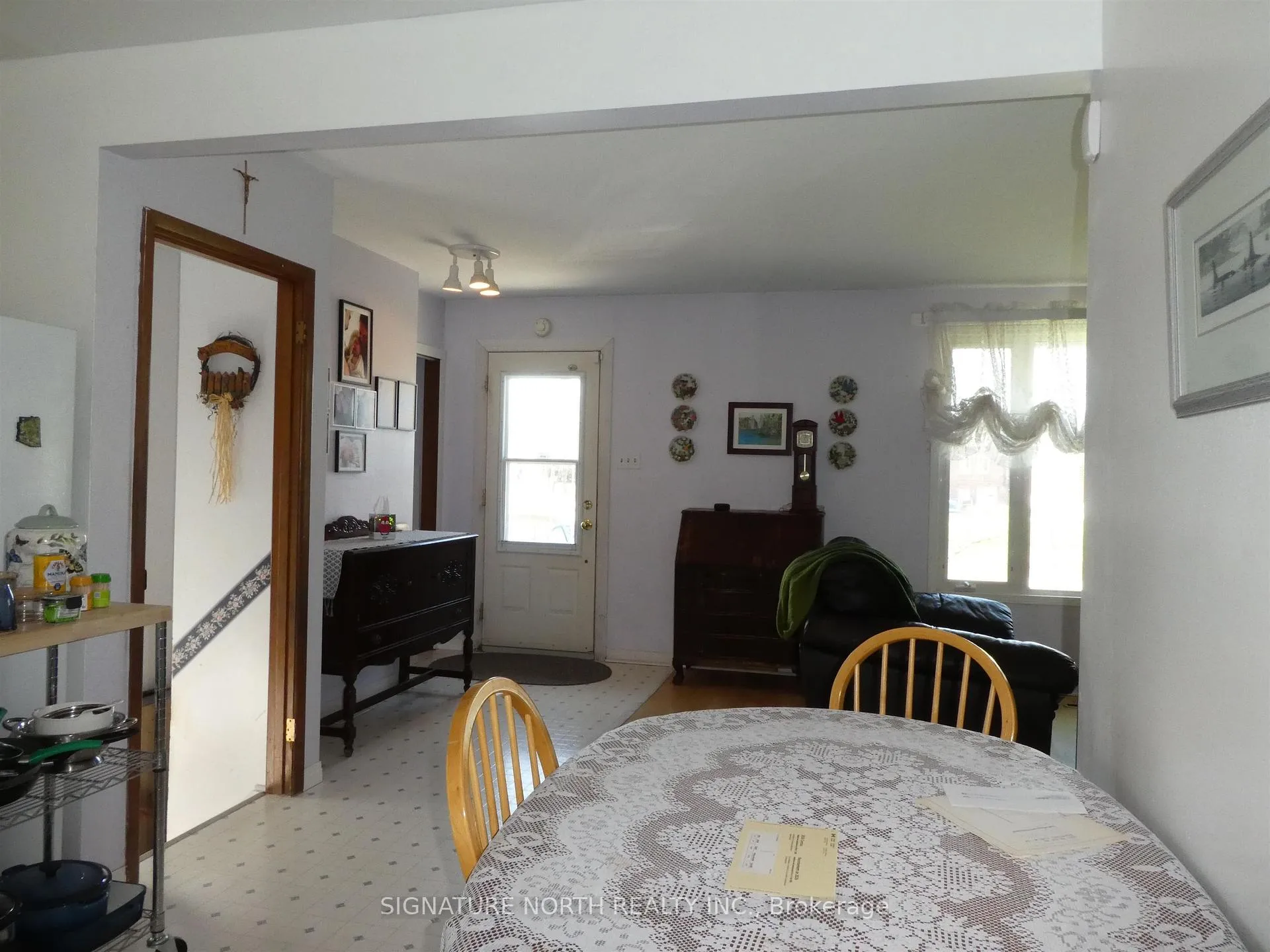 Photo 7 of 416 Fourth Avenue SW, Greenstone — HOMEH