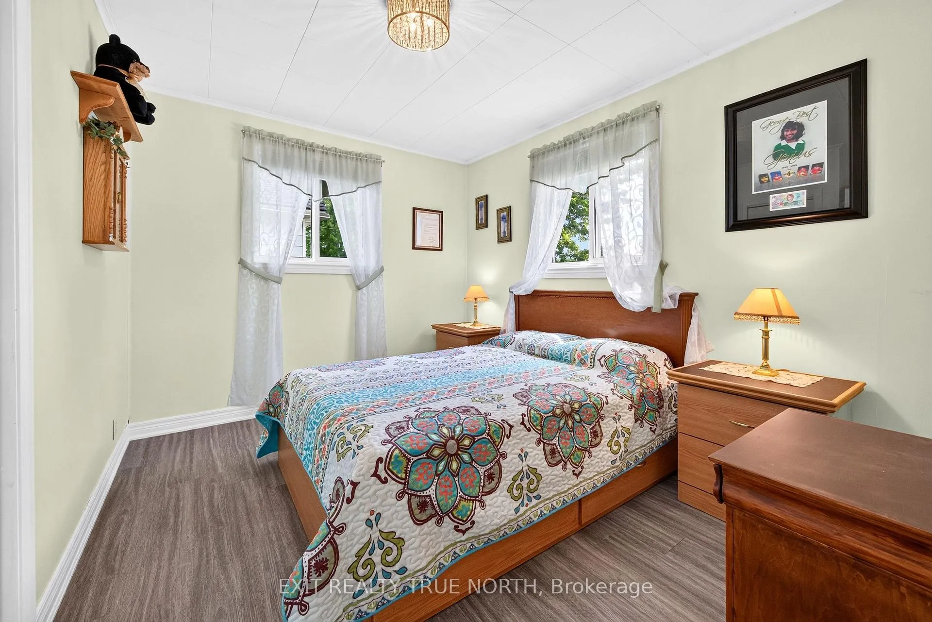 Photo 7 of 320 Yonge Street, Midland — HOMEH