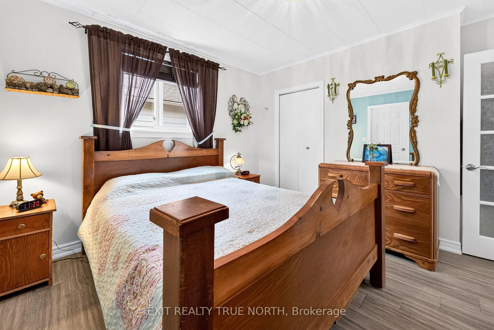 Photo 9 of 320 Yonge Street, Midland — HOMEH