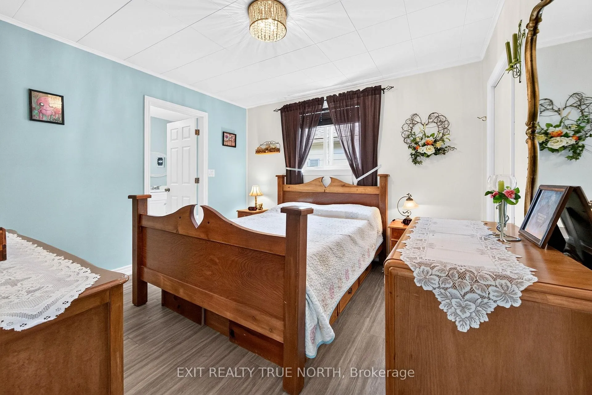 Photo 10 of 320 Yonge Street, Midland — HOMEH