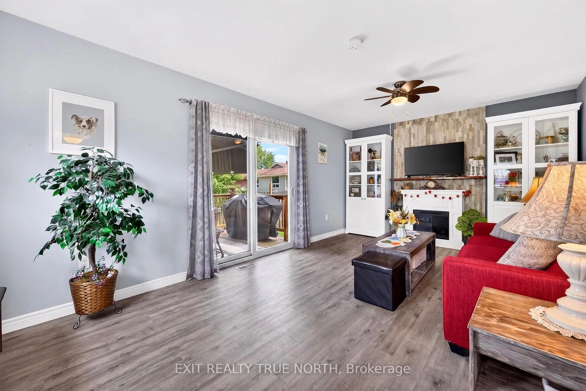 Photo 17 of 320 Yonge Street, Midland — HOMEH