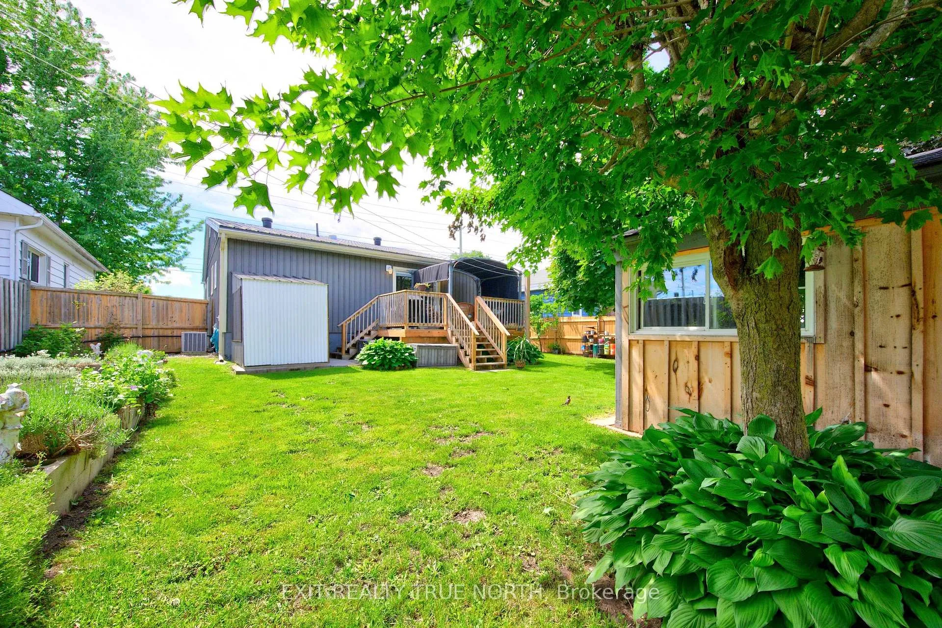 Photo 24 of 320 Yonge Street, Midland — HOMEH