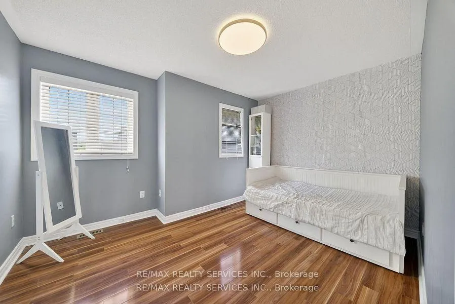 Photo 30 of 98 Saffron Crescent, Brampton, Bramalea North Industrial — HOMEH