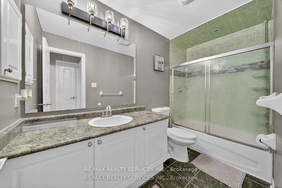Photo 31 of 98 Saffron Crescent, Brampton, Bramalea North Industrial — HOMEH