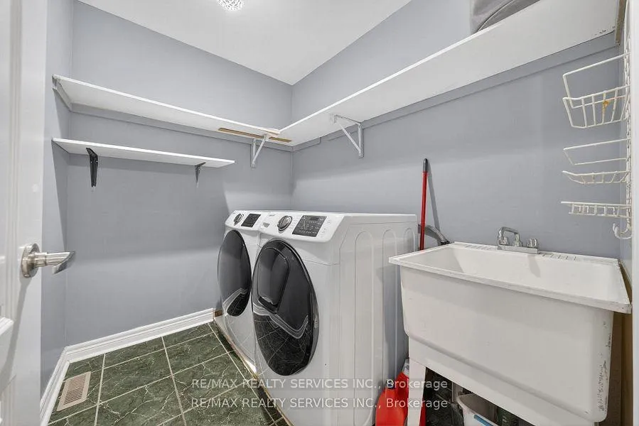 Photo 32 of 98 Saffron Crescent, Brampton, Bramalea North Industrial — HOMEH