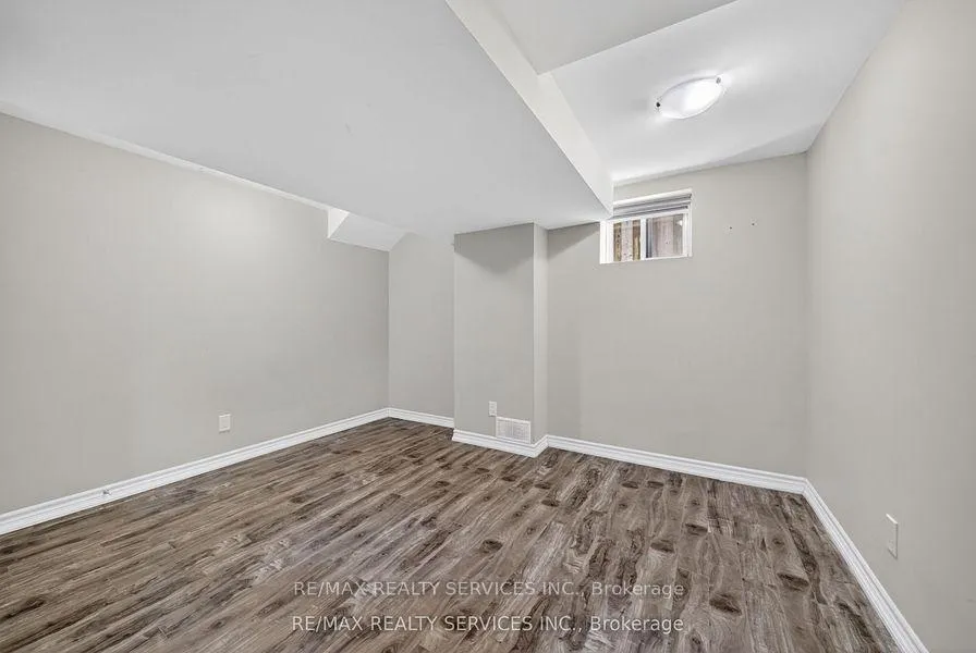 Photo 38 of 98 Saffron Crescent, Brampton, Bramalea North Industrial — HOMEH