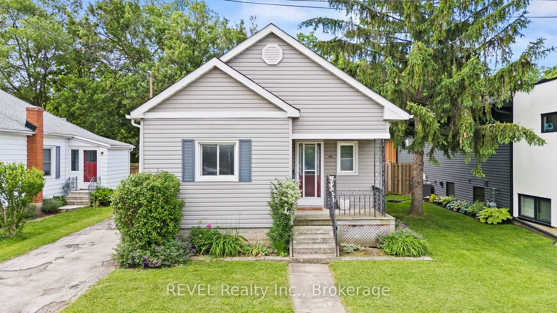 Photo 1 of 20 Monck Street, St. Catharines, Western Hill — HOMEH