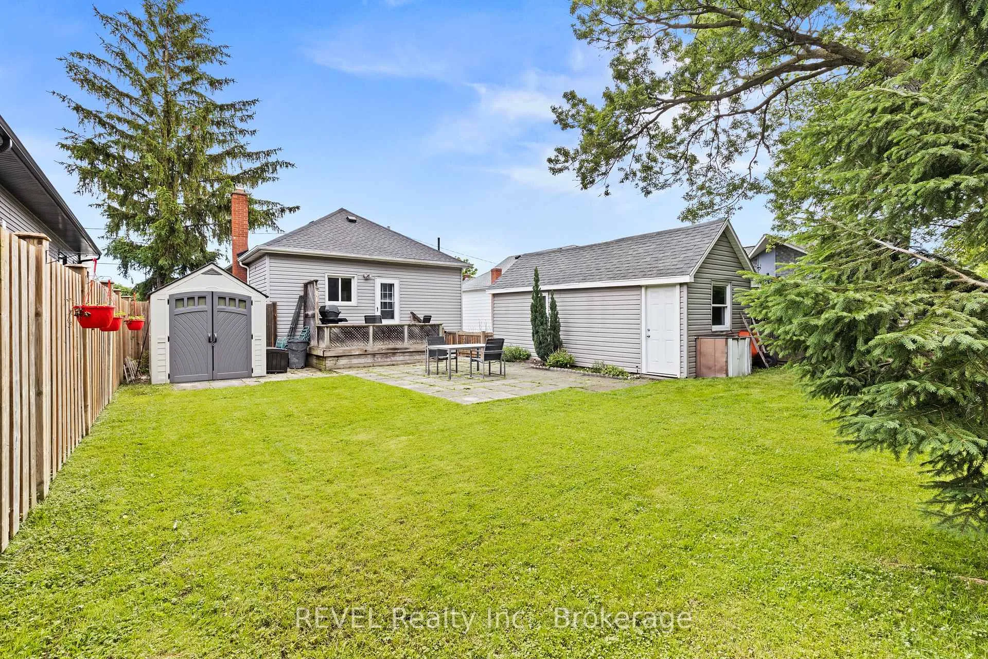 Photo 23 of 20 Monck Street, St. Catharines, Western Hill — HOMEH