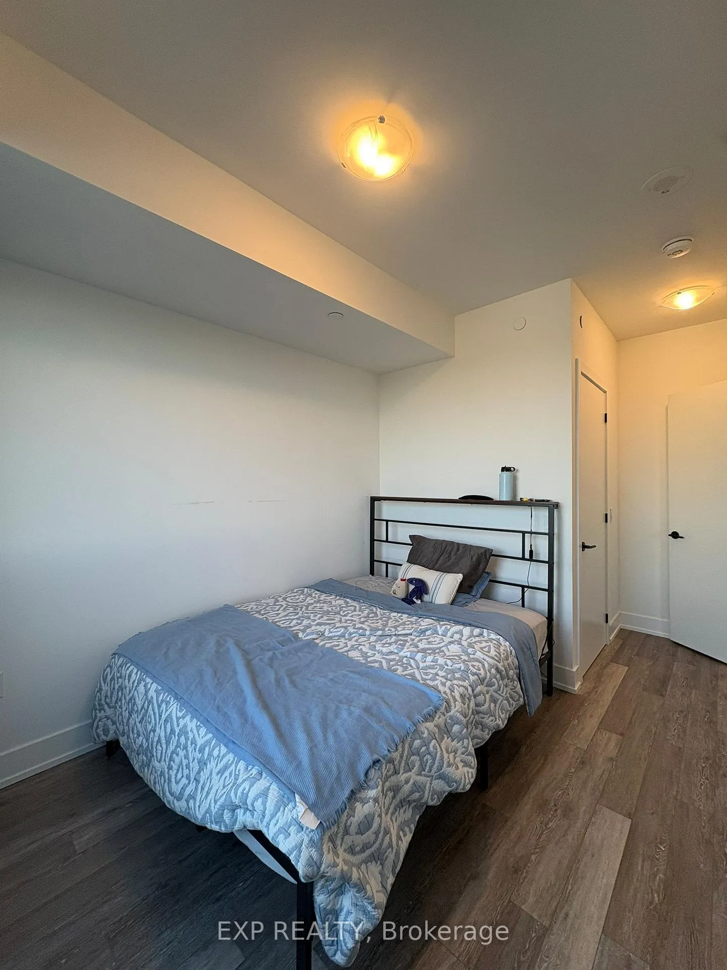 Photo 5 of Unit 442, 2075 King Road, King, King City — HOMEH