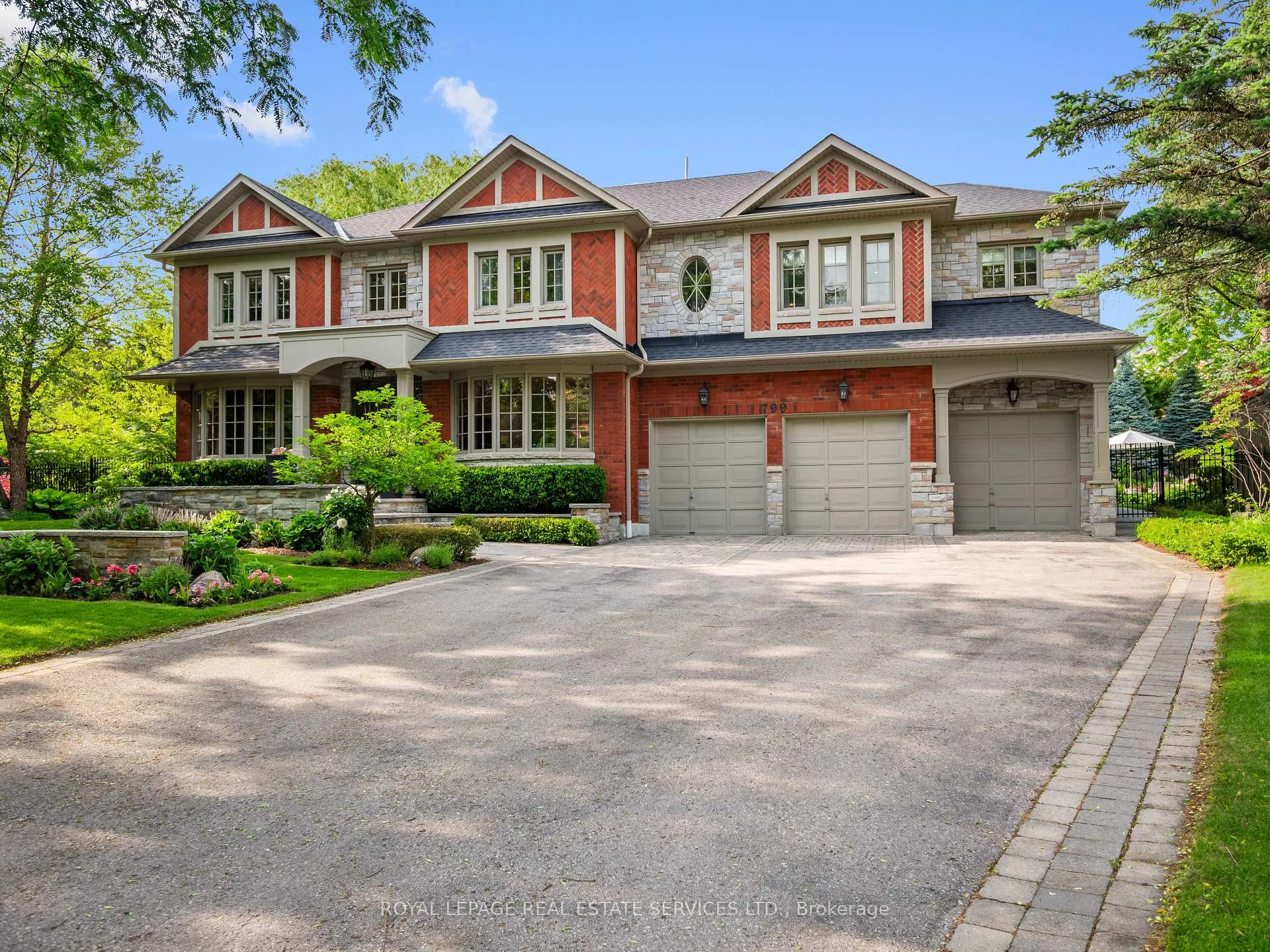 Front of 799 Landresse Court