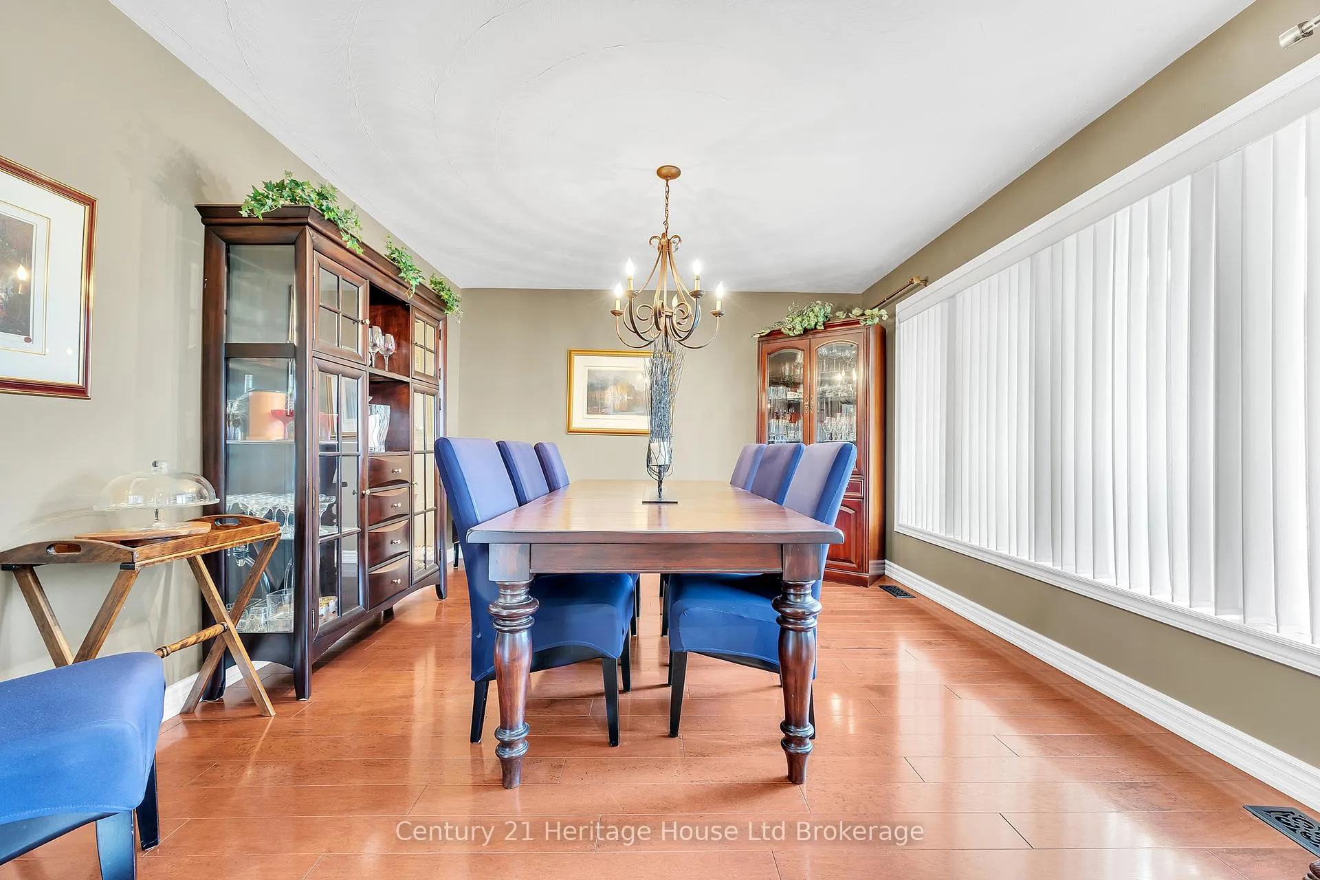 Photo 10 of 42 Alexander Avenue, Tillsonburg — HOMEH
