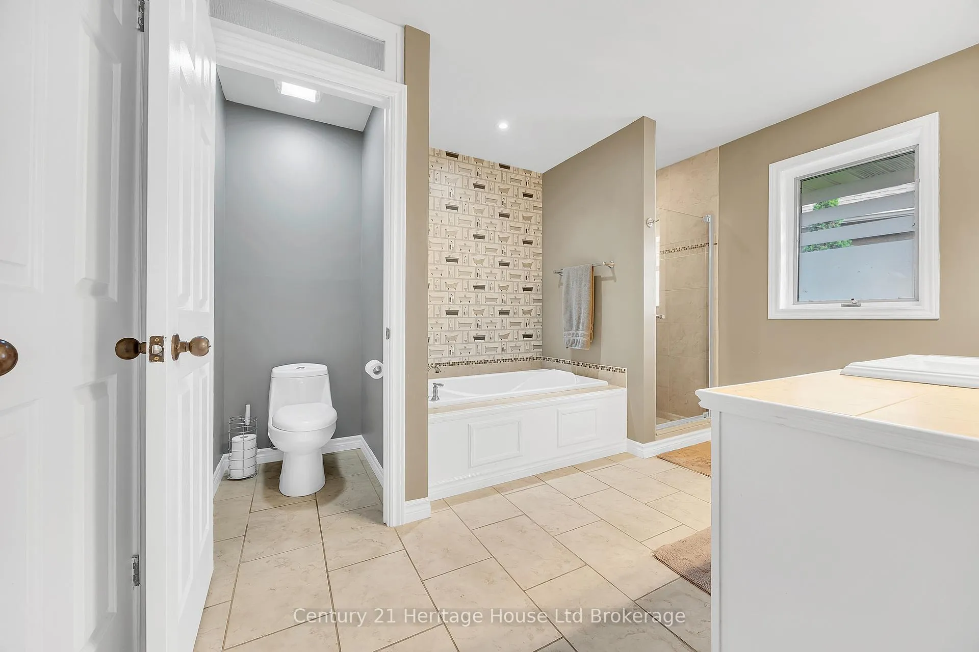 Photo 15 of 42 Alexander Avenue, Tillsonburg — HOMEH